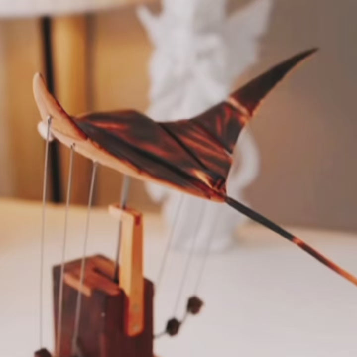 mantaray_woodenmantaray_handcrafted_deskorament_woodartwork_automaton_woodenart_roomdecor_wordart_10